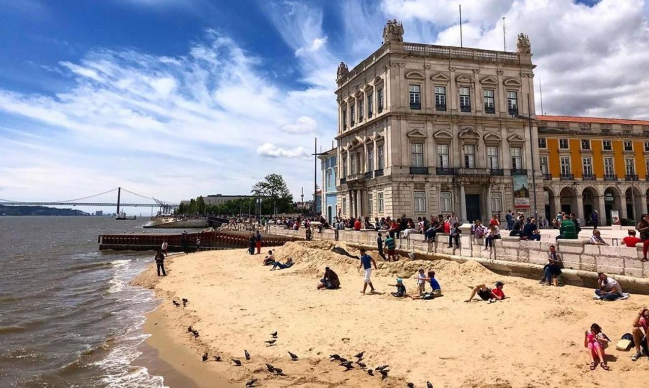 Chic Urban Retreat At Downtown With Balcony & Views Daire Lisboa Dış mekan fotoğraf