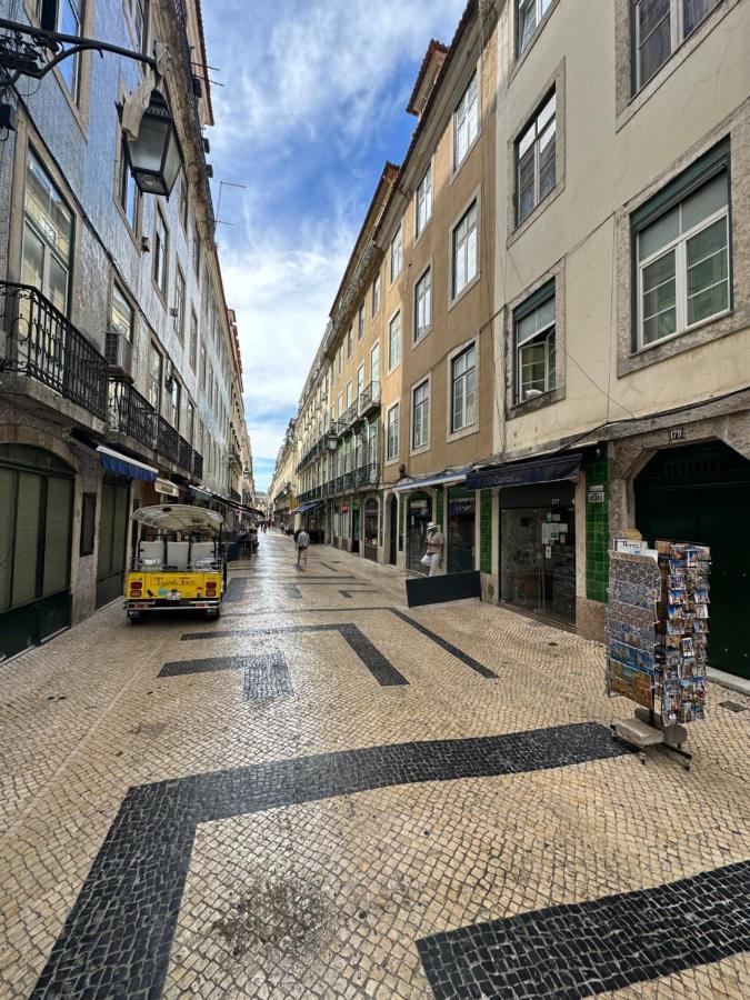 Chic Urban Retreat At Downtown With Balcony & Views Daire Lisboa Dış mekan fotoğraf